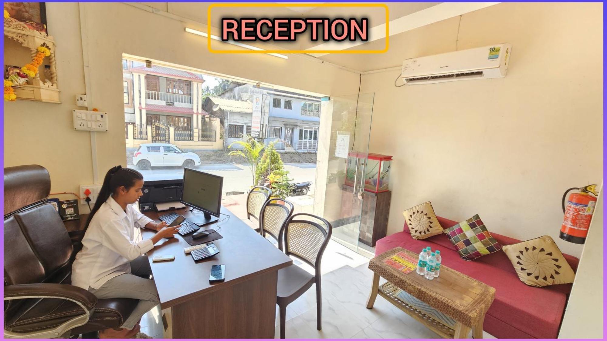 Hotel Jampore Inn Daman Exteriör bild